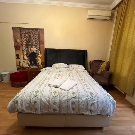 Chambers Of The Boheme Albergue Istambul