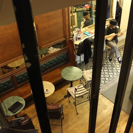 호스텔 Chambers Of The Boheme *