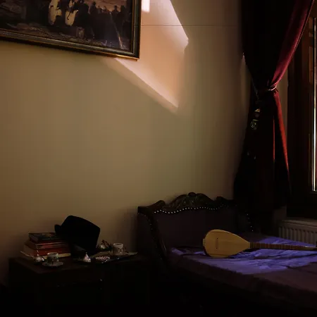 Chambers Of The Boheme Hostel