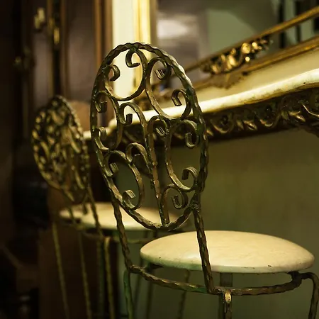 호스텔 Chambers Of The Boheme