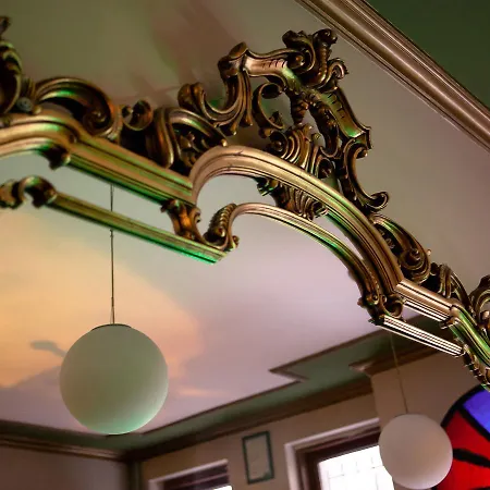 Chambers Of The Boheme