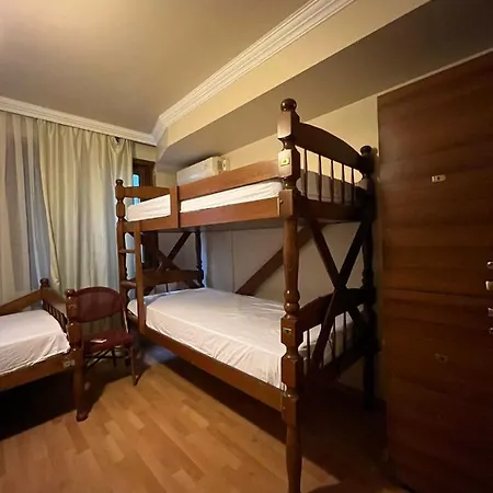 Hostel Chambers Of The Boheme Istanbul