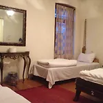 Hostel Chambers Of The Boheme Stambuł