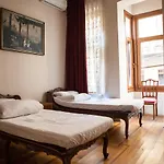 Chambers Of The Boheme Hostel *