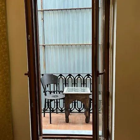 Hostel Chambers Of The Boheme *