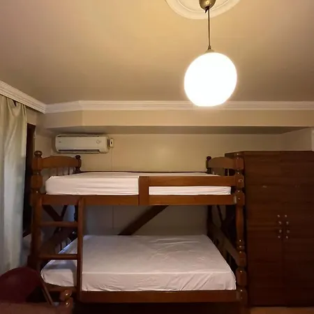 Hostel Chambers Of The Boheme Istanboel