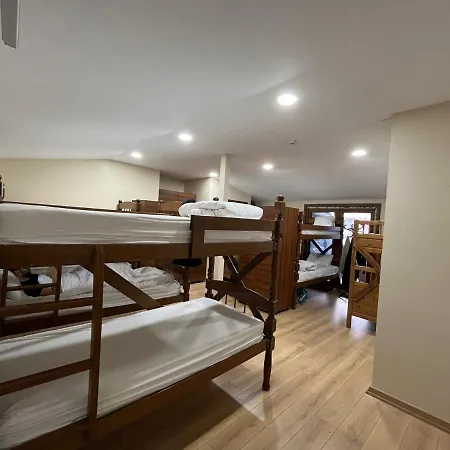 Chambers Of The Boheme Hostel Istanboel