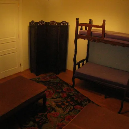 Hostel Chambers Of The Boheme *