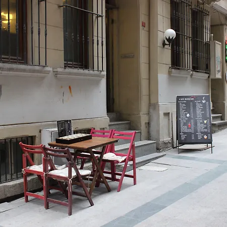 Chambers Of The Boheme Hostel Istanboel